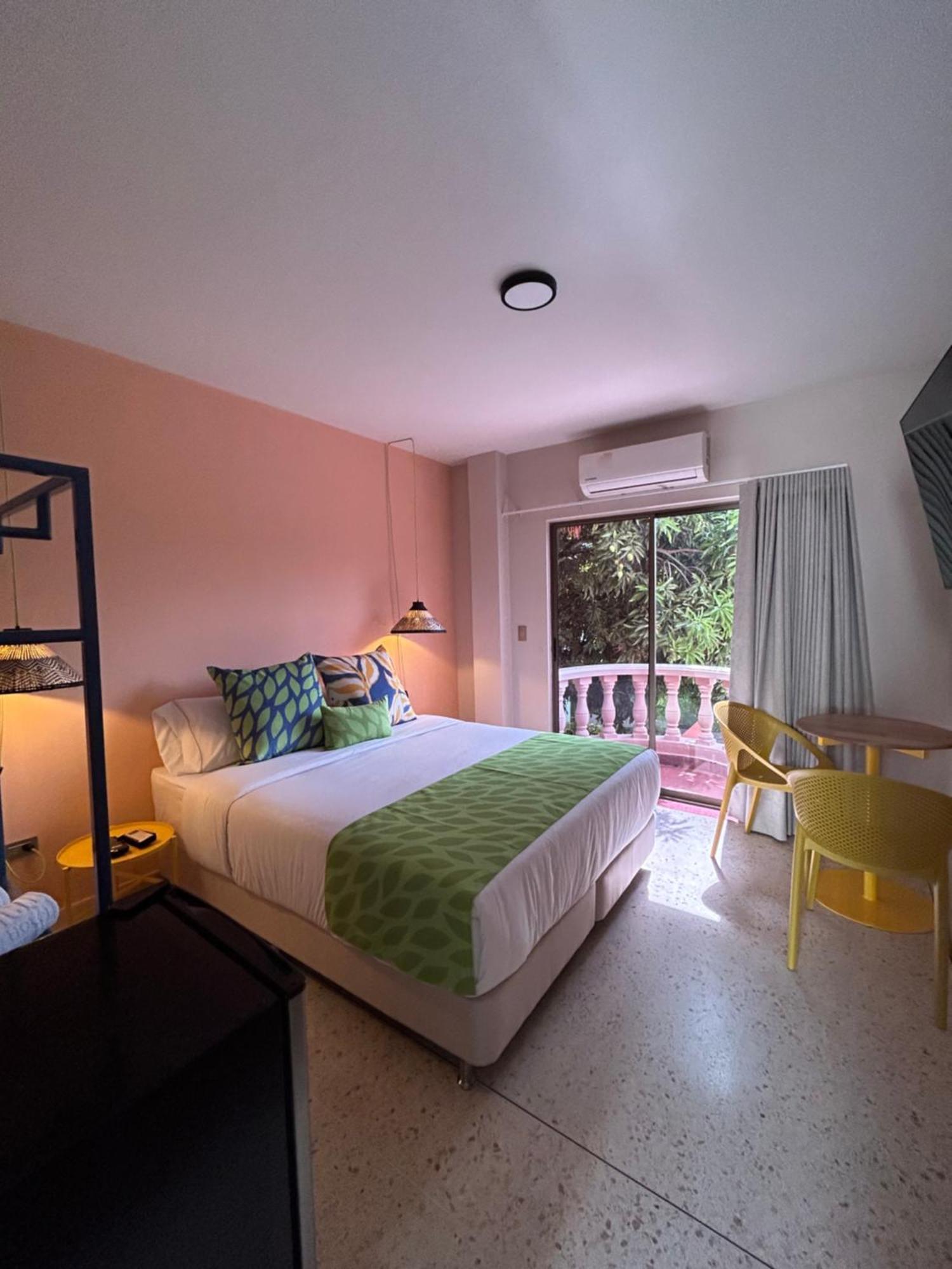 Del Tropico Hotel Сопетран Екстериор снимка